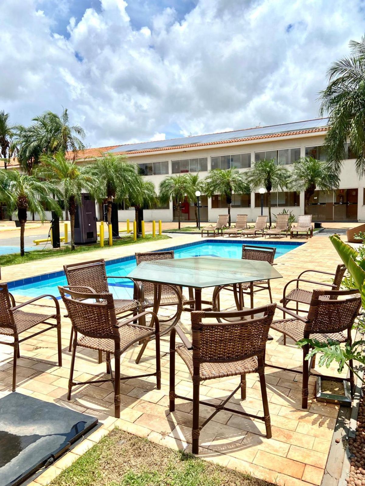 Savana Park 3*